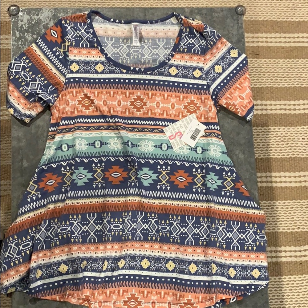 Lularoe Perfect T Aztec NWT Small